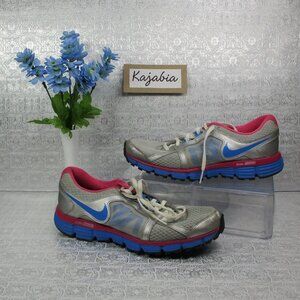 NIKE Tennis Shoes. Size 7Y